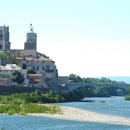F1 Rez De Chaussee Au Coeur De Pont-Saint-Esprit Exterior foto