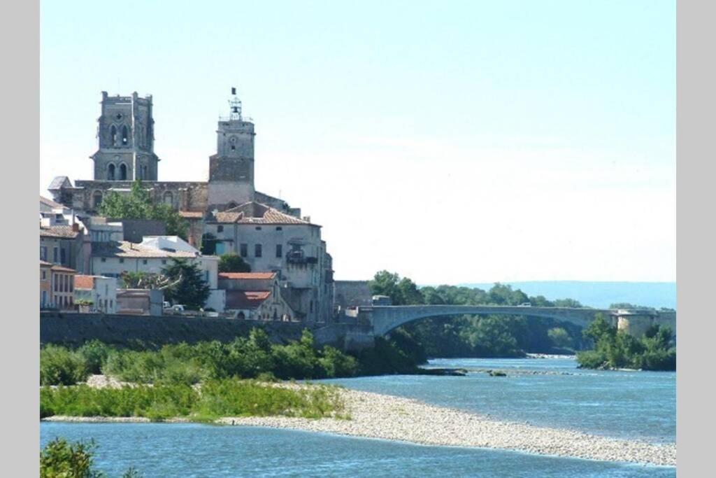 F1 Rez De Chaussee Au Coeur De Pont-Saint-Esprit Exterior foto